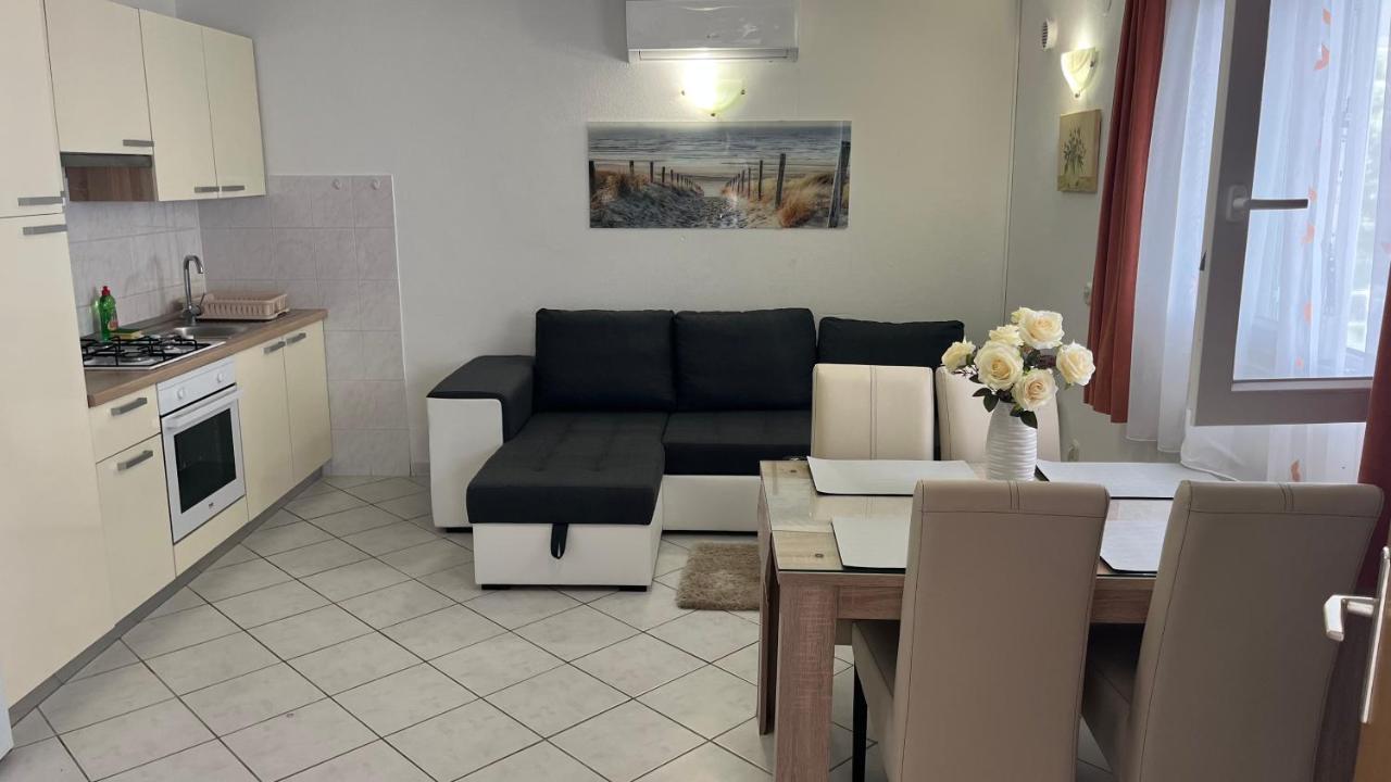Apartment Ante Ražanj Екстериор снимка