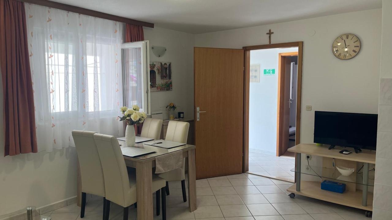 Apartment Ante Ražanj Екстериор снимка