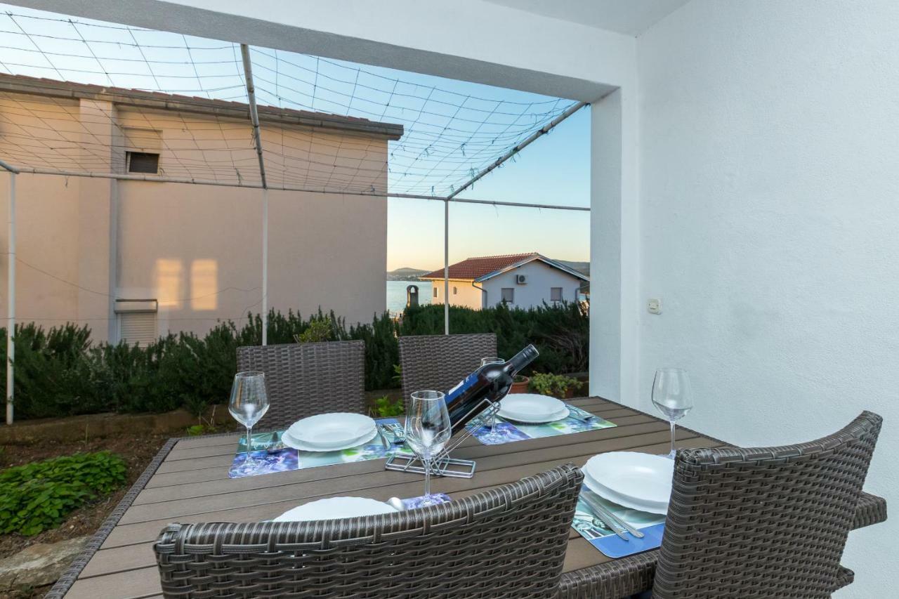 Apartment Ante Ražanj Екстериор снимка