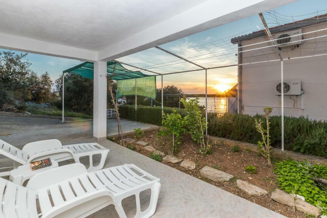 Apartment Ante Ražanj Екстериор снимка
